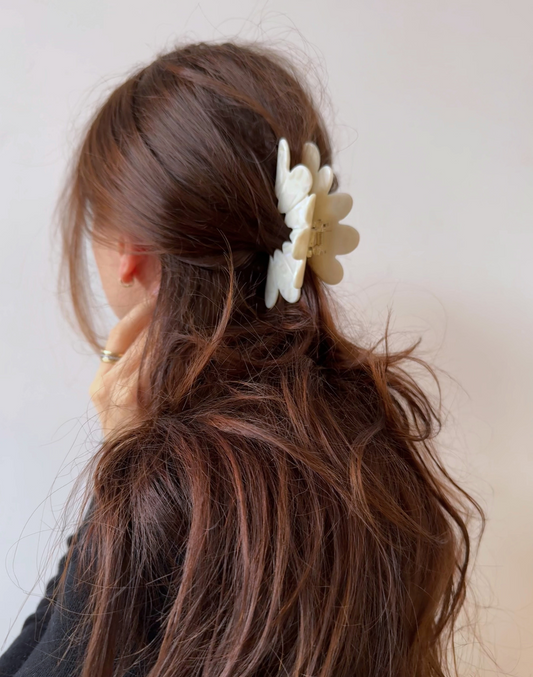 Bloom Clip / Cream / Hair Clips