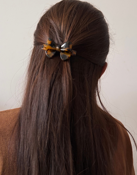 bow clip hairstyle