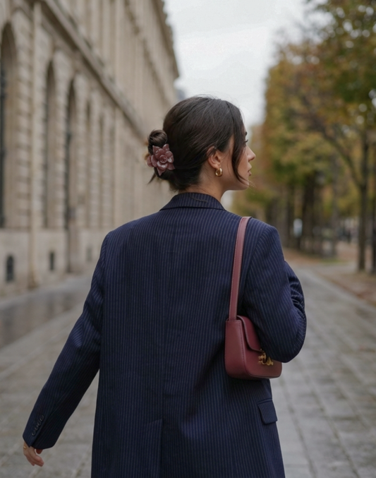 spring outfit with flower hair clip